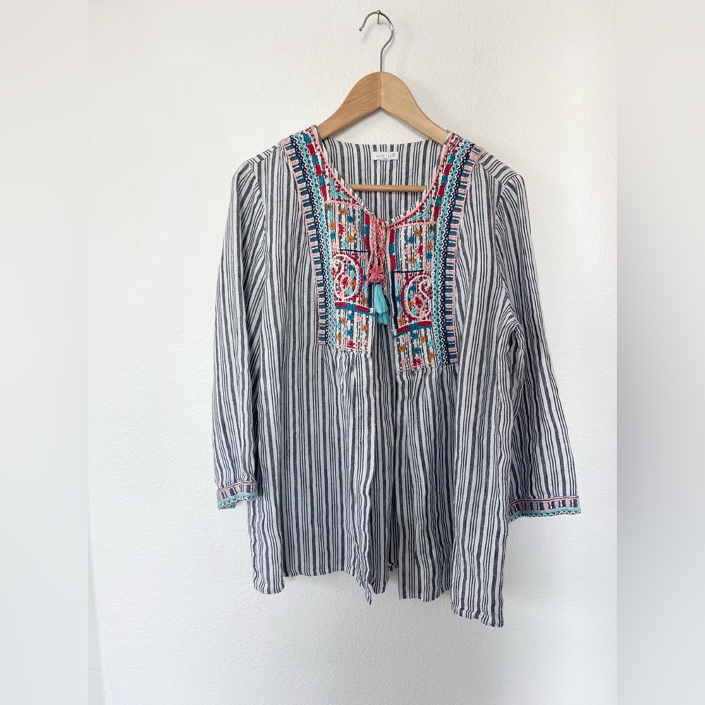 JJill linen peasant cardigan blouse with beautiful embroidery